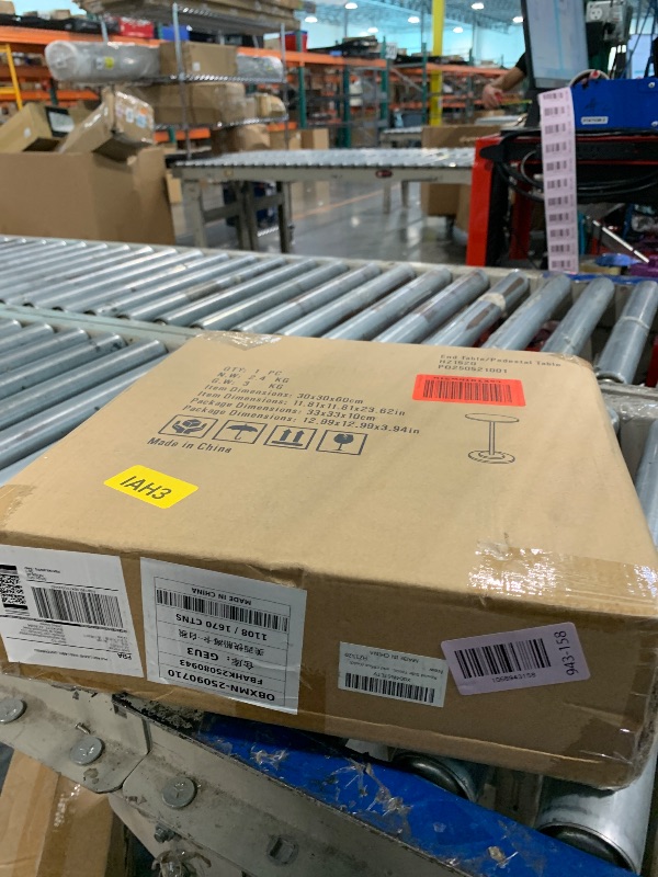 Photo 2 of Round Side Table, Small Drink Table for Small Spaces, Modern Accent End Table with Metal Leg for Living Room, Bedroom, Corners, and Office (Gold)