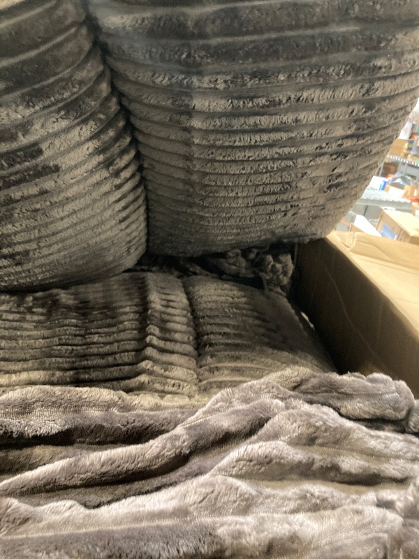 Photo 1 of **NOT AS BROWNN MORE LIKE A TOPE****GarveeHome Power Lift Recliner Chair - Heat and Massage, Electric Lift Plush Recliner with Soft Padded Seat, Back Support & Armrests, Designed for The Elderly and People with Mobility Impaired