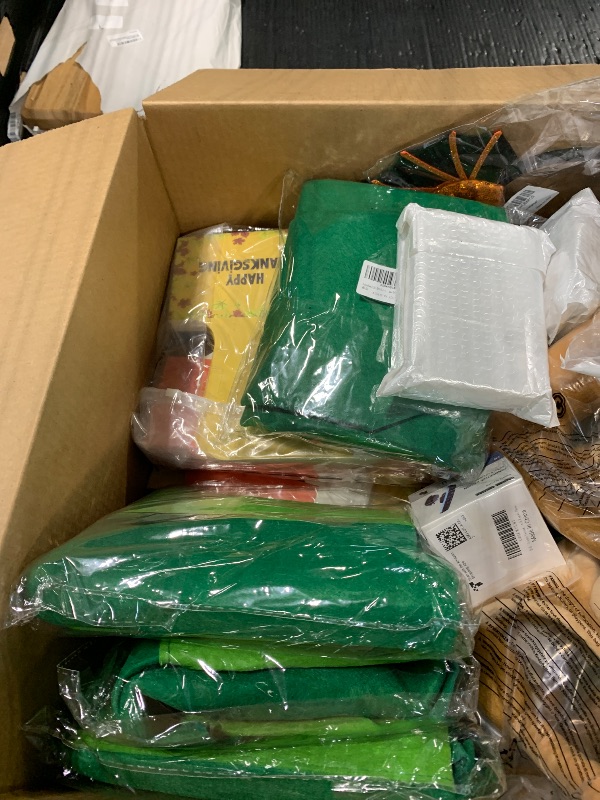 Photo 1 of ***AS IF/ FINAL SALE - NO RETURNS***
BUNDLE BOX OF MIXED ITEMS 

