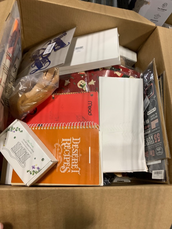 Photo 1 of ***AS IF/ FINAL SALE - NO RETURNS***
BUNDLE BOX OF MIXED ITEMS 
