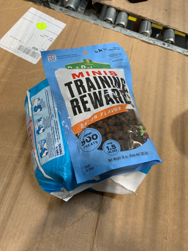 Photo 1 of *** DODDIE BUNLDE TRATES AND DIAPERS *** New! Hartz Comfitables Disposable Male Dog Wraps with Stretchy Waistband, Medium 12 Count