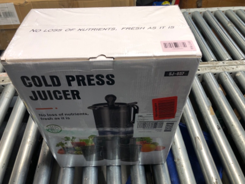 Photo 1 of ***FACTORY SEALED*** ***LIKE NEW OPEN BOX*** Juicer Machines with 5.8" Large Feed Chute, Cold Press Juicer for Whole Vegetables and Fruits 400W, Slow Masticating juicer Easy to Clean Juice Extractor Machine High Juice Yield