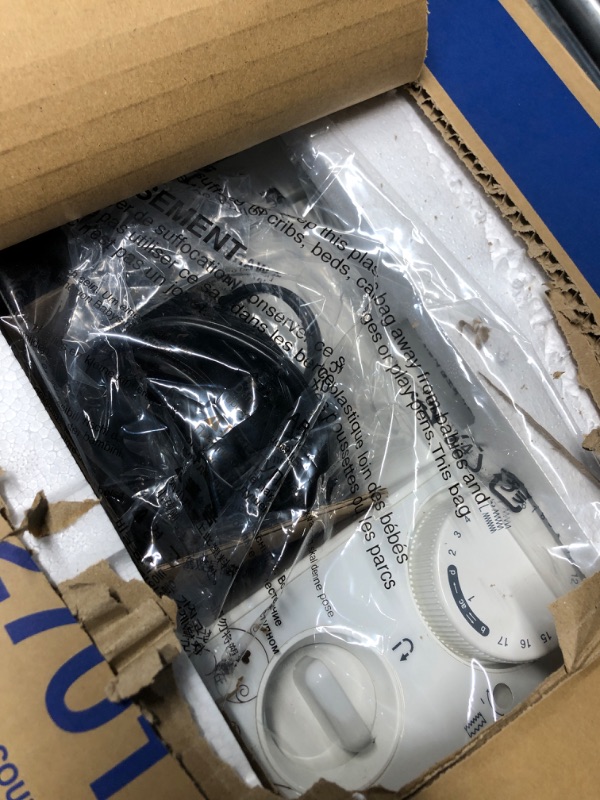 Photo 1 of (sold as parts)used/major*   Lightweight Full-Featured Sewing Machine with 27 Stitches