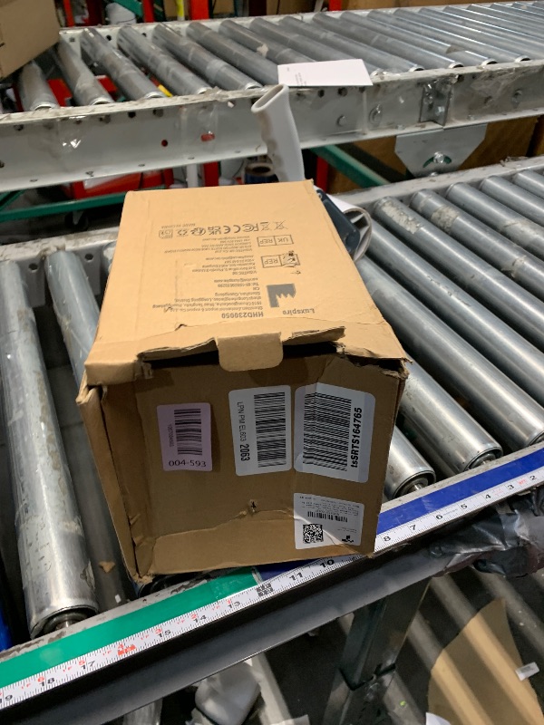 Photo 1 of ***FACTORY SEALED***Luxspire Christmas Tree Topper, 3D Starburst Lighted Tree Topper, Plug in Christmas Star with Timer, Light Up Xmas Vintage/Modern Decorations for Holiday, Silver