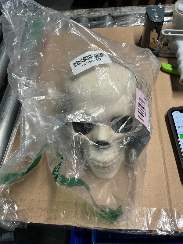 Photo 1 of ***(PARTS ONLY/ NON FUNCTIONAL)***
Crazy Bonez Animated Skull with Light and Sound