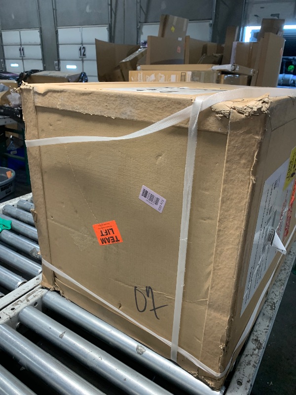 Photo 1 of ***FACTORY SEALED*** Winco EDM-2 Rotating Heated & Humified Pizza/Pretzel Warmer Merchandiser, 14"