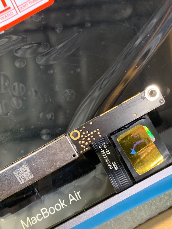 Photo 1 of NON FUNCTIONAL-- PARTS ONLY -------------------------------GBOLE Screen Replacement for MacBook Air A2337 M1 2020 Year EMC 3598 Retina Display LCD Screen Full Assembly Complete Top Assembly 13.3" 2560x1600 (Space Gray)