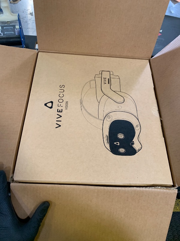 Photo 1 of HTC Vive Focus Vision Wired Bundle — XR Headset with DisplayPort PC VR Streaming Kit1067036682
LPNPMFW0522695
