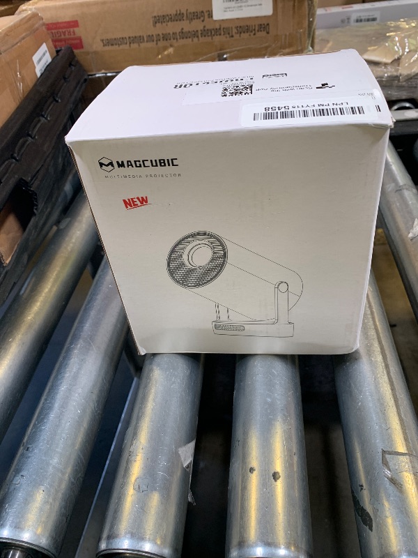 Photo 1 of ?Electric Focus?Magcubic Mini Projector 4K Support, Smart Projector with WiFi 6 and Bluetooth 5.4, 5W Soundbase Speaker, 180° Rotation, Portable Proyector for Home Theater