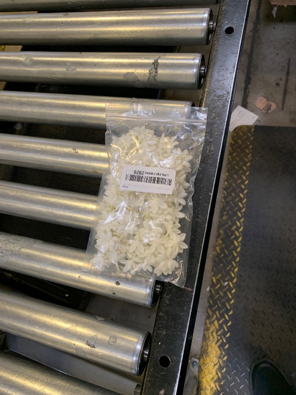 Photo 1 of 100 PCS Mini Jasmine Pikake Flower Clay Beads for Jewelry Making DIY Craft Supplies (White)