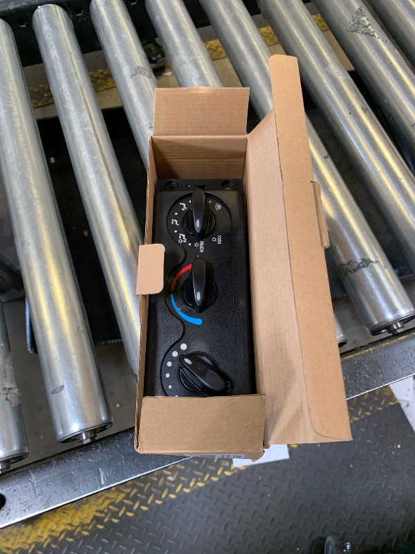 Photo 1 of 3545543C5 AC Heater Climate Control Module Compatible with International 4200 4300 4400 7400 7500 7600 7700 8500 8600 2002-2012 Citystar Prostar Durastar Lonestar Terrastar Transtar Workstar 3545543C6