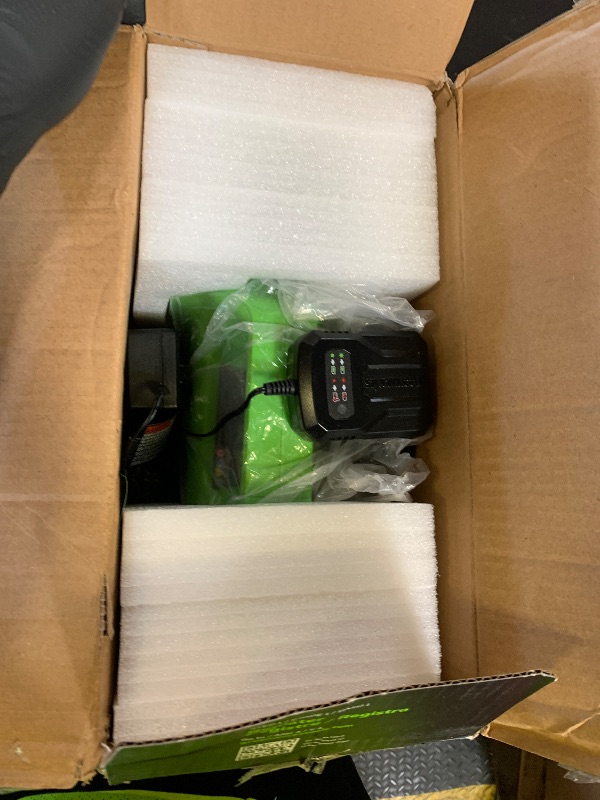 Photo 1 of Greenworks 24V Cordless Car Jack Kit, 3 Ton Max Loading For Vehicle Weigh Hydraulic Jack with 2Ah Battery and Charger