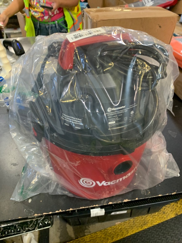 Photo 1 of Vacmaster 2.5-Gallon* 2 Peak HP Wall Mountable Wet/Dry Vacuum – VOM205P 1101