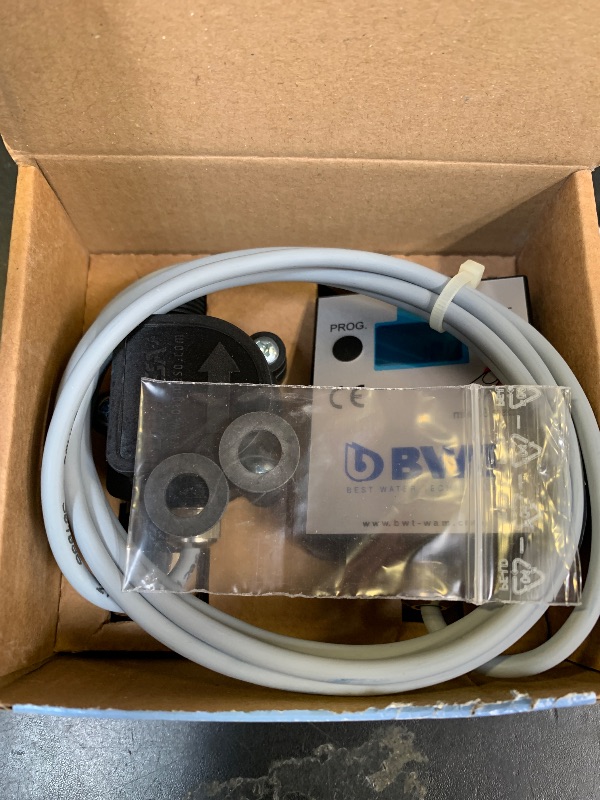 Photo 1 of BWT Aquameter HF Water Filter Meter 3/8" with LCD Display – High Flow (100–700 l/h) – For Water Lines & Large Equipment – Battery-Powered