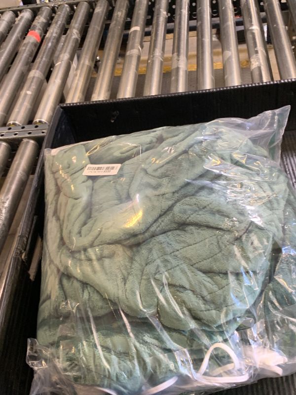 Photo 1 of Bedsure Heated Blanket Throw Blanket - Fast Heating Electric Blanket, Soft Flannel Heated Throw with 4 Time Settings, 6 Heating Settings, Warm Gifts