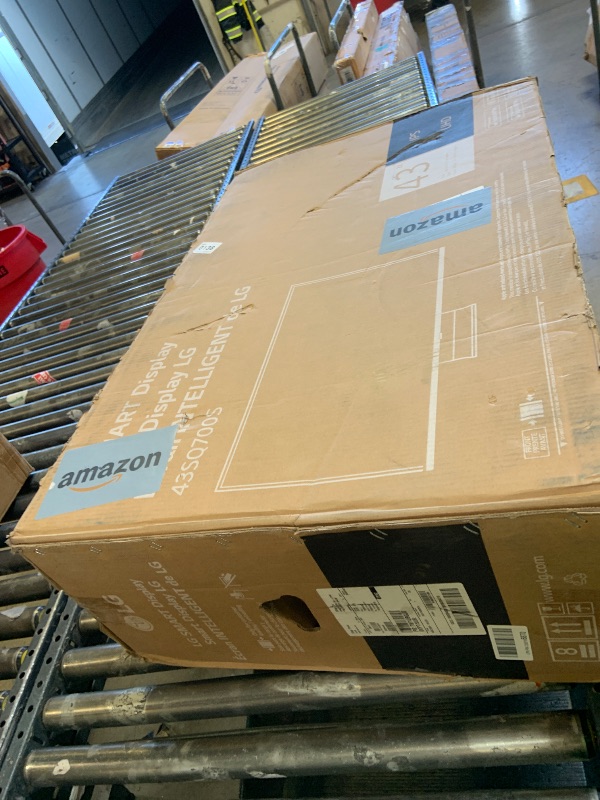 Photo 1 of Lg smart display 43sq700s