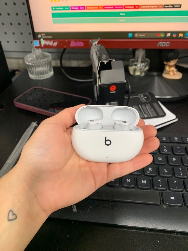 Photo 1 of nonfunctional ------------------selling for parts only----------------------Beats Studio Buds - True Wireless Noise Cancelling Earbuds - Compatible with Apple & Android, Built-in Microphone, IPX4 Rating, Sweat Resistant Earphones, Class 1 Bluetooth Headph
