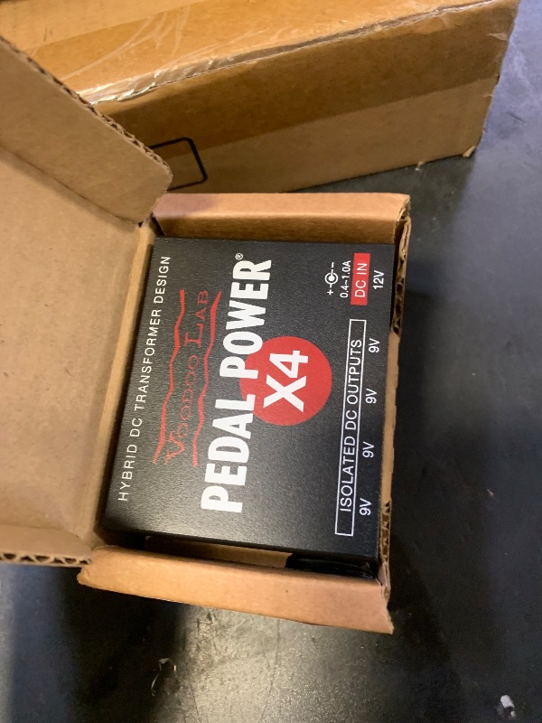 Photo 1 of Voodoo Lab Pedal Power X4 Isolated Output Expander Kit