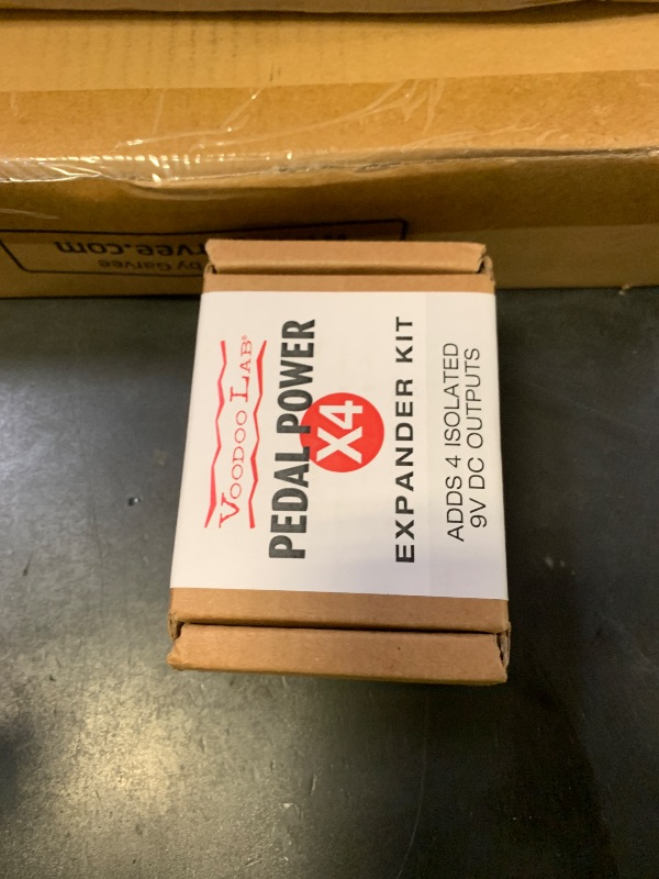 Photo 1 of Voodoo Lab Pedal Power X4 Isolated Output Expander Kit