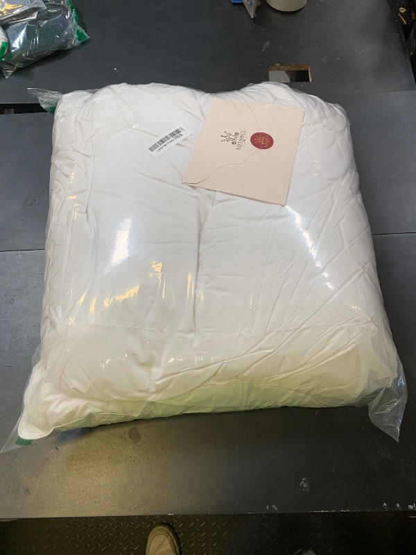 Photo 1 of L LOVSOUL Goose Down Fiber Comforter Full Size,High Fill Power Hotel Style Bedding Comforter, Fluffy Ultra Soft All Season White Duvet Insert with 8 Corner Tabs