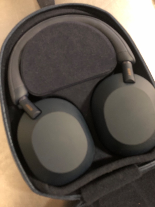 Photo 1 of **USED** Sony WH-1000XM5 The Best Noise Canceling Wireless Headphones, HD NC Processor QN3, 12 Microphones, Adaptive NC Optimizer, Mastered by Engineers, Studio-Quality, 30-Hour Battery, Midnight Blue