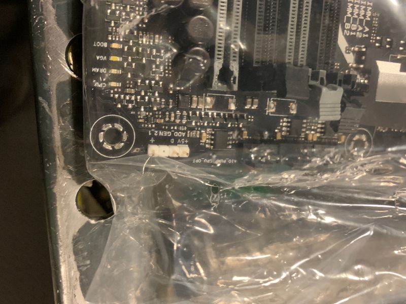 Photo 1 of BROKEN PCI SLOT AND PIN SELL AS PARTS
ASUS Prime X670E-PRO WiFi AMD X670 AM5 Ryzen™ Desktop 9000 8000 & 7000 ATX Motherboard with PCIe® 5.0, Four M.2 Slots, DDR5 Slots, USB 3.2 Gen 2x2 Type-C®, USB4® Support, WiFi 6E, and 2.5G Ethernet