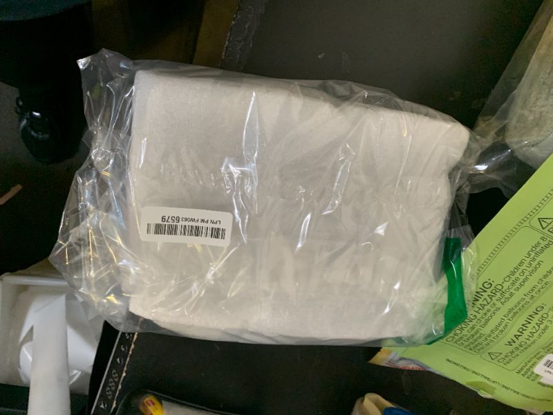 Photo 1 of **USED, PARTIALLY FUNCTIONAL* 4-Pack Solar String Lights for Outside, Total 400LED Solar Fairy Lights Waterproof, Outdoor Twinkle Lights Copper Wire 8 Modes Solar Outdoor Lights for Xmas Tree Garden Party Wedding Decor(Warm White)