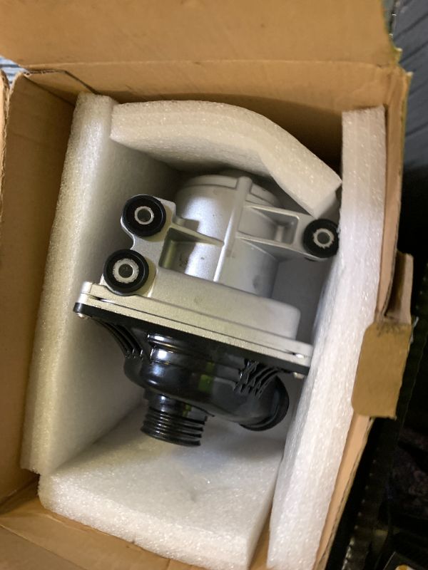Photo 1 of Glvvexa 11517568595 Engine Electric Coolant Water Pump Replacement for BMW E70 X5 3.0Si 30I 2007-2010 Replace 11517546996 11519894484