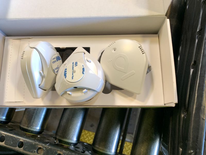 Photo 1 of Moen White Flo Smart Water Leak Detector, Water Sensor Alarm for Home, 3-Pack, 920-005