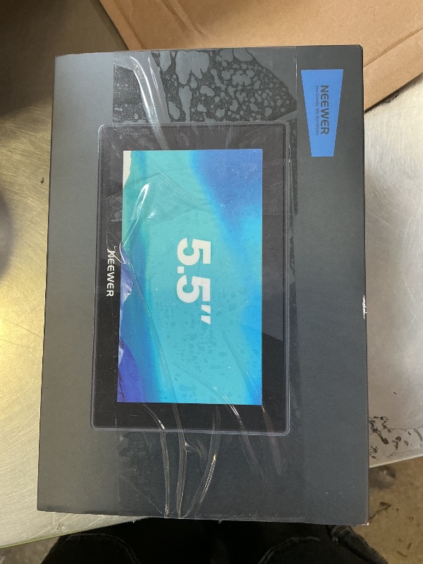 Photo 1 of NEEWER 5.5" Camera Field Monitor, 2000nit HD 1920x1080 IPS Touch Screen, 4K HDMI Loop in/Out with 3D LUT Peak Focus DSLR Video Assist HDR Waveform, 5200mAh F750 Battery, DC7-24V/Type C 5V In, F500 PRO