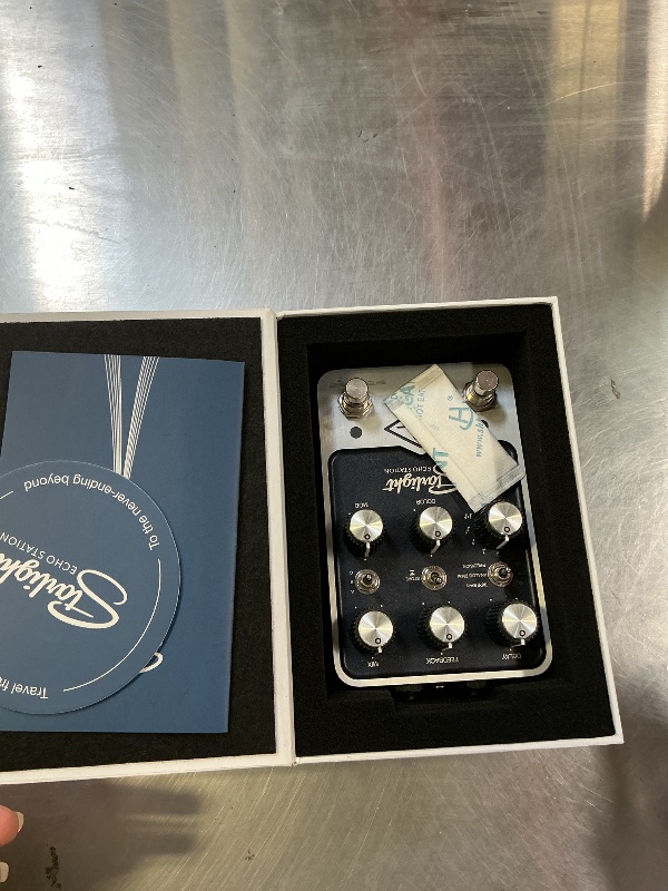 Photo 1 of Universal Audio UAFX Starlight Delay Pedal9105233