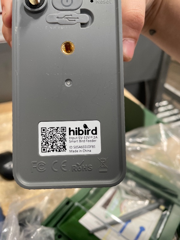 Photo 1 of ***Parts only***Hibird 4K HD Smart Bird Feeder with Camera, 2.4G/5G Dual WiFi Wireless Outdoor, Auto Higher Resolution Bird Video Capture, AI Identify 10000+ Species, 1080P Live Function for Everyone