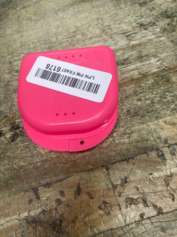 Photo 1 of 1 Pack Fake Braces, Temporary Tooth Decoration with Metal Wires, Metal Brackets and Orthodontic Ligature Ties, Suitable for Orthodontists to Explain, for Dental Students to Practice (Pink)