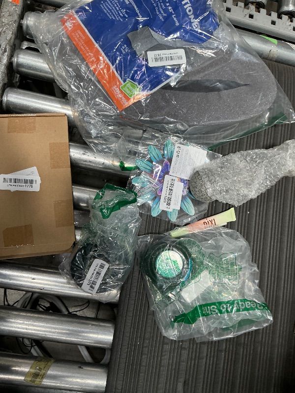 Photo 1 of **7 ASORTED MISC ITEMS 