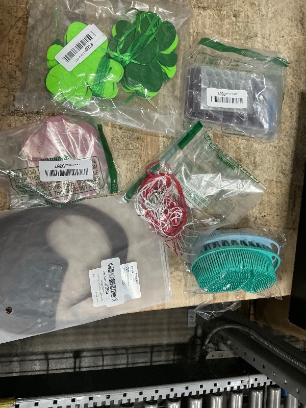 Photo 1 of ** 6 ASSORTED MISC ITEMS 
