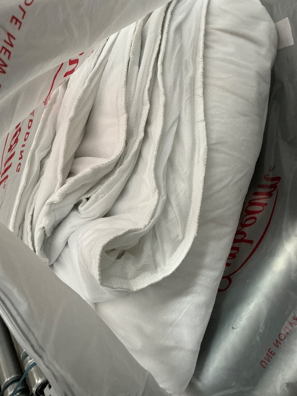 Photo 1 of ***MISSING PARTS***
Sunbeam Electric Premium Water Resistant Restful Quilted Heated Mattress Pad, 12 Heat Settings, 12-Hour Selectable Auto Shut-Off, Fast Heating, Cozy Warming Bed, King, 76" x 80"