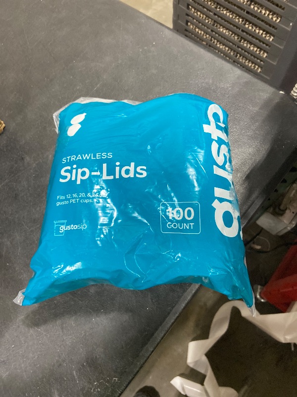 Photo 1 of [100 Count] Crystal Clear Strawless PET Plastic Lids for 12, 16, 20 & 24 oz. Milkshake Cups