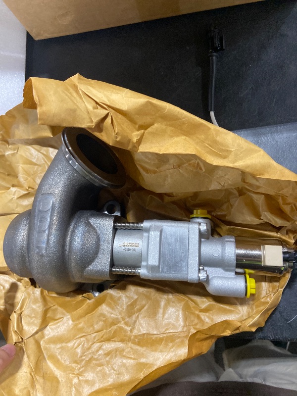 Photo 1 of Bario EGR Valve Compatible With Mack MP7 MP8 engine Volvo D11 D13 engine # 85133799, 21095328, 21299107, 21435628, 85111067, 85153430, 85123198# 432308A-6104