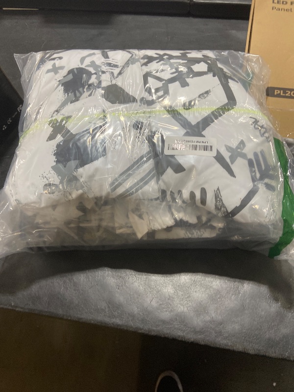 Photo 1 of WOWULOVELY Men's Winter Snowsuit Waterproof Windproof Mountain Jacket and Pant Sets Insulated Snowboarding Skisuit (BBW,Black L)