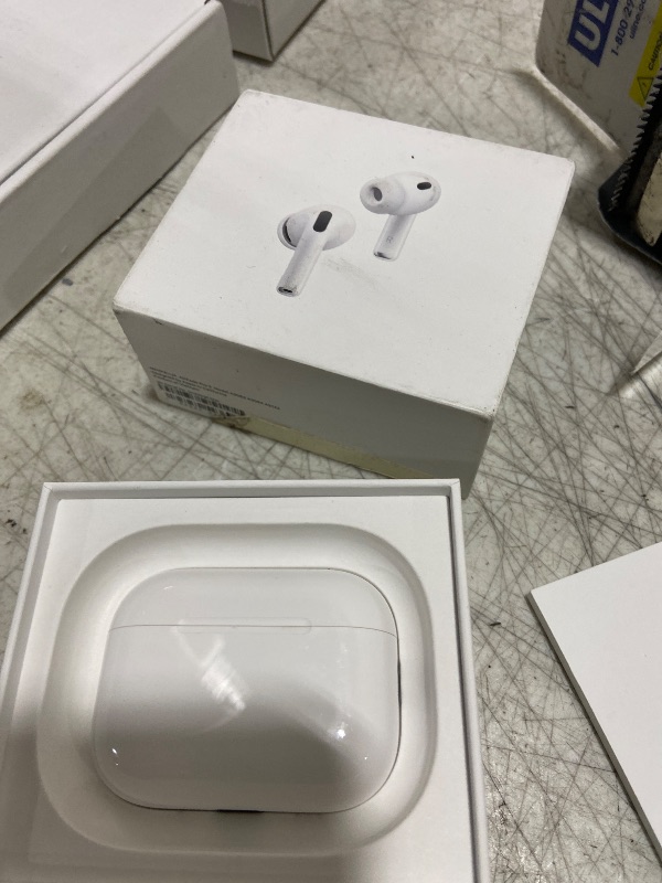 Photo 1 of Apple AirPods Pro 3 Wireless Earbuds, Active Noise Cancellation, Live Translation, Heart Rate Sensing,Hearing Aid Feature,Bluetooth Headphones,Spatial Audio, High-Fidelity Sound, USB-C Charging, White