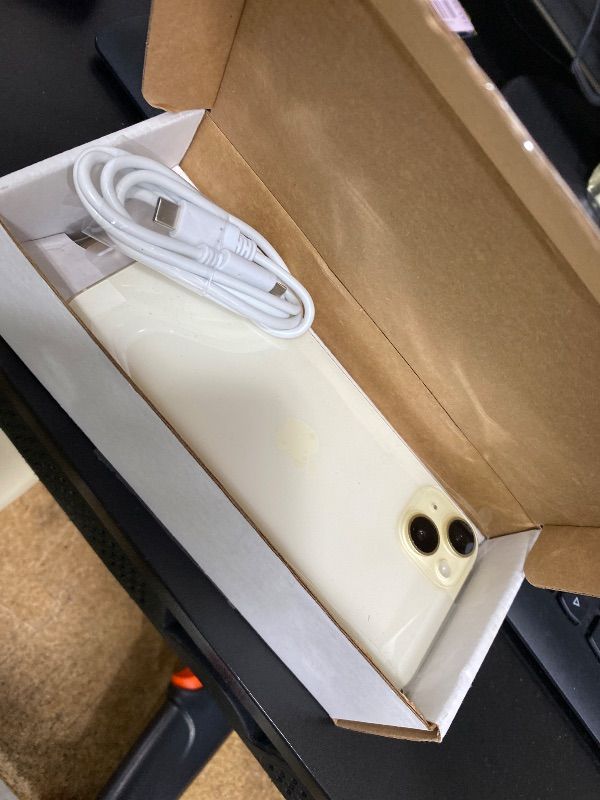 Photo 1 of Apple iPhone 15 Plus, 128GB, Yellow - Unlocked (Renewed)