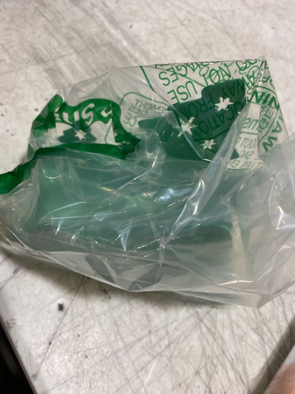 Photo 1 of 1 Pcs Napkin Holders for Tables Christmas Tree Design Napkin Holders Table Tissue Dispenser Modern Paper Napkin Holder for Kitchen Farmhouse Restaurant Indoor Decoration 6.3 x 4.8 x 2.5 Inch (Green)