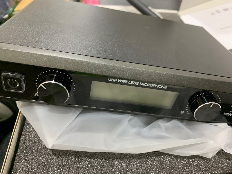 Photo 1 of TONOR UHF Wireless Microphones System with Headset/Lavalier Lapel Mics, Bodypack Transmitter, Receiver, 2 * 15 Channels, 60 m/200ft Range for Live Singing Karaoke Church Party DJ, 2 Bodypack Mics