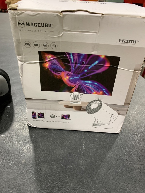 Photo 1 of ?Electric Focus?Magcubic Mini Projector 4K Support, Smart Projector with WiFi 6 and Bluetooth 5.4, 5W Soundbase Speaker, 180° Rotation, Portable Proyector for Home Theater
