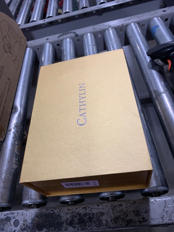 Photo 1 of CATHYLIN REVERIE Collection 18/10 Stainless Steel Vintage Flatware set,Sliverware set,Dishwasher safe (40, Champagne)