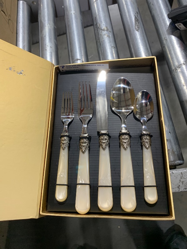 Photo 1 of CATHYLIN REVERIE Collection 18/10 Stainless Steel Vintage Flatware set,Sliverware set,Dishwasher safe (40, Champagne)