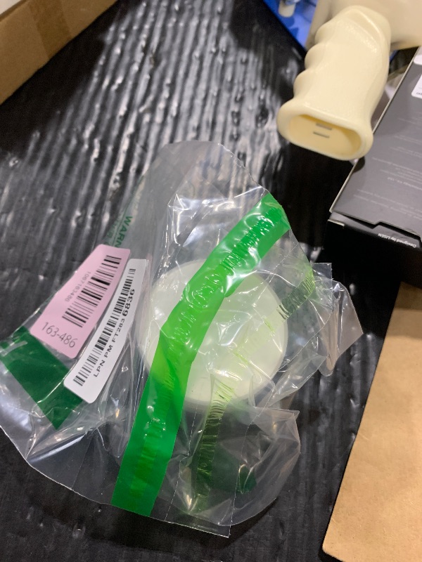 Photo 1 of R+Co Badlands Dry Shampoo Paste | Part Dry Shampoo, Part Styling Paste | Adds Texture, Absorbs Oil, Matte Finish | 2.2 oz