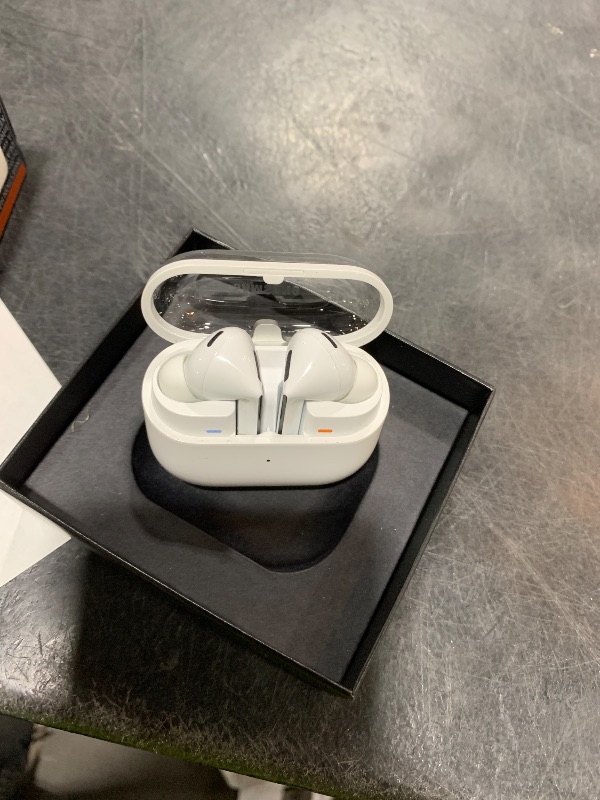 Photo 1 of Samsung Galaxy Buds 3 Pro AI True Wireless Bluetooth Earbuds, Noise Cancelling, Sound Optimization, Redesigned Comfort Fit, White [US Version, Amazon Exclusive, 2Yr Warranty]