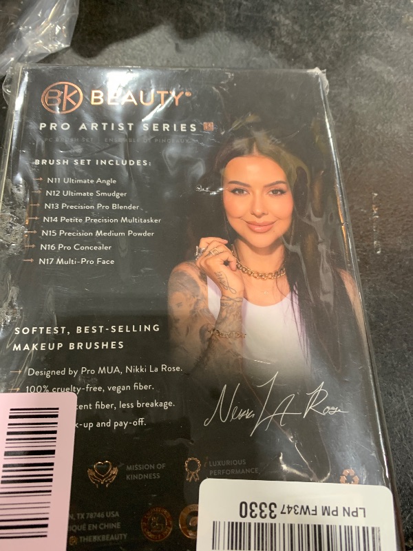 Photo 1 of BK BEAUTY - Nikki La Rose Pro Artist Makeup Brush Set (7PC)