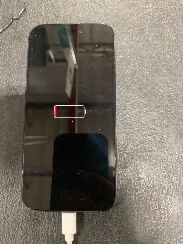 Photo 1 of Apple iPhone 15 Pro, 256GB, Black Titanium - Unlocked (Renewed)